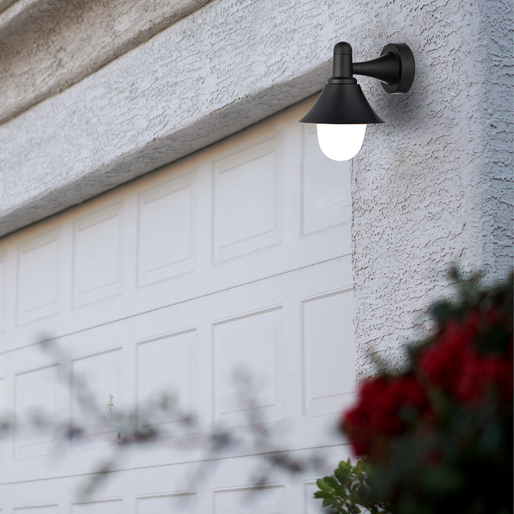 Aplique de pared Mentol con protección IP44, resistente al agua y polvo