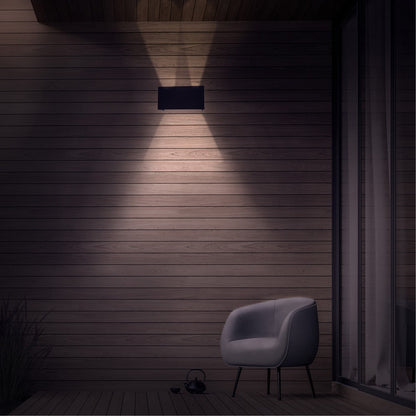 Iluminación exterior moderna ideal para jardín