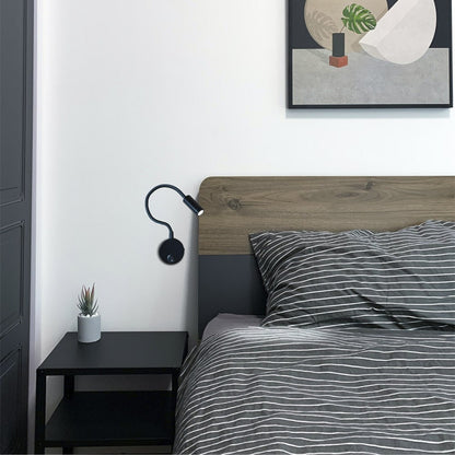 Aplique Clasic fabricado en Aluminio color Negro con difusor Acrílico