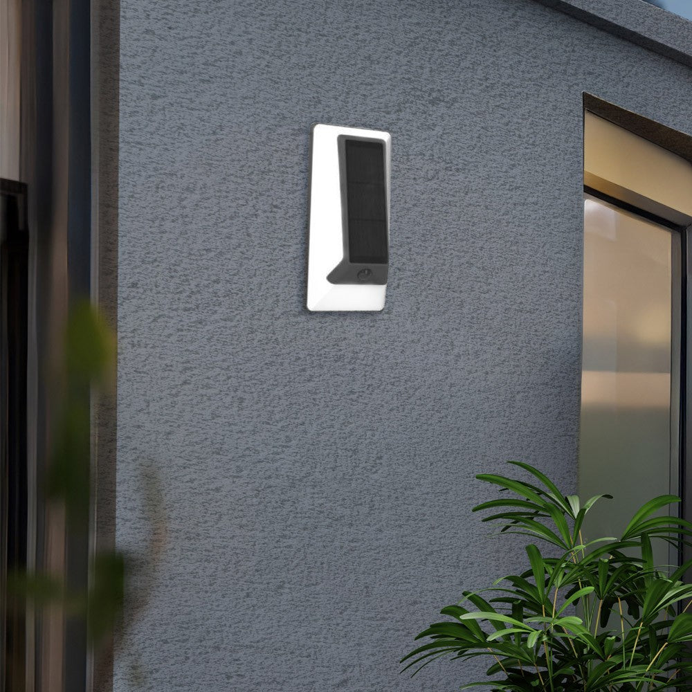 Aplique Liot fabricado en ABS color blanco y negro para exterior