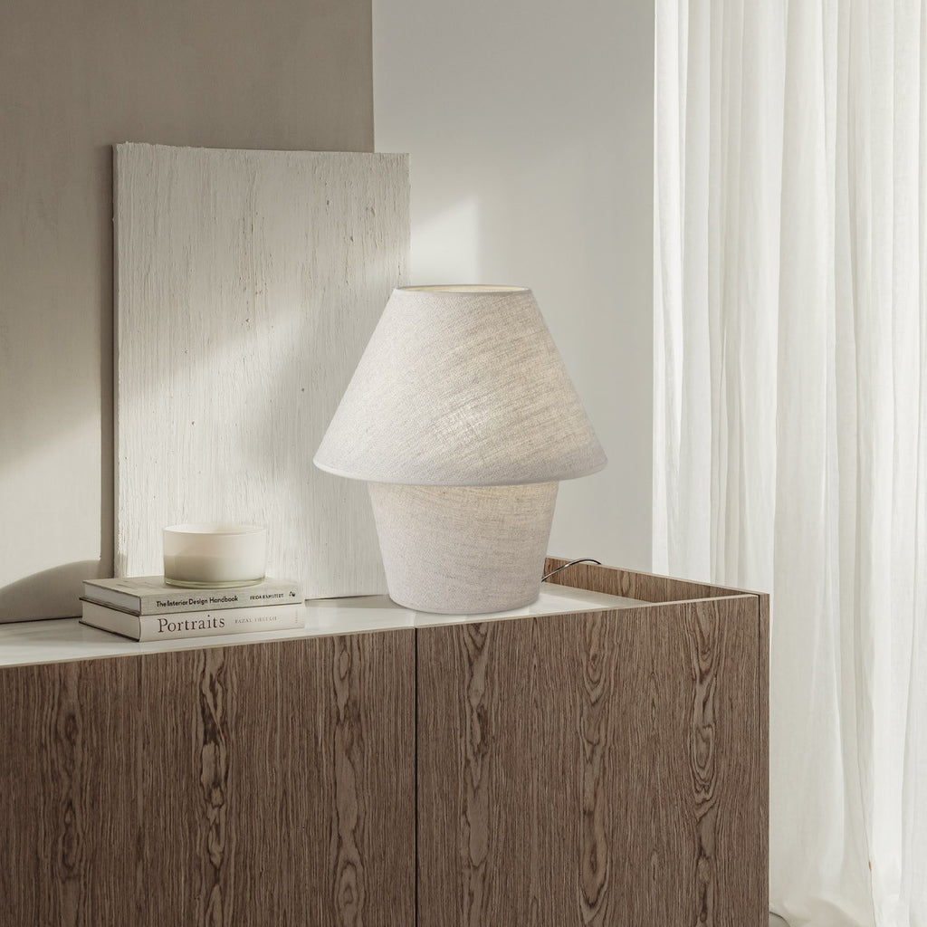 Lámpara sobremesa Carlo rústica Alemar en detalle de pantallas y base