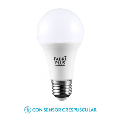 Bombilla LED 11W 6500K Sensor Crepuscular Fabriplus Standar E27 990lm - Vista frontal