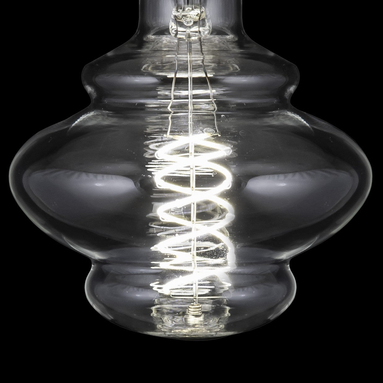 Descubre las dimensiones de la Bombilla LED Retro XL AJP/Alemar FS0055. Ilumina tu hogar con estilo.  8W de potencia, luz neutra 4000K.  #AJP #Alemar #BombillaLED #RetroXL #FS0055 #LuzGuru
