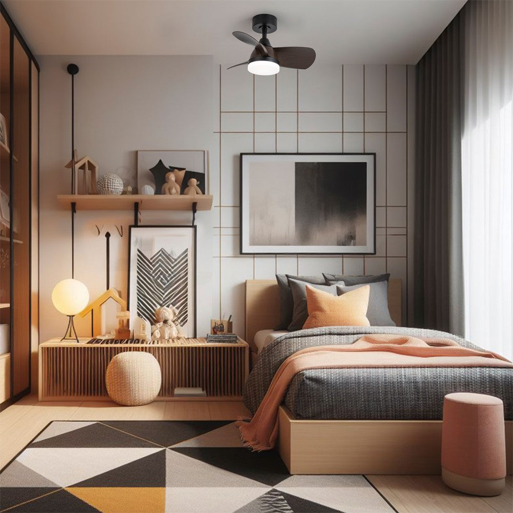 Ventilador Byan Mini fabricado en acero color negro y madera