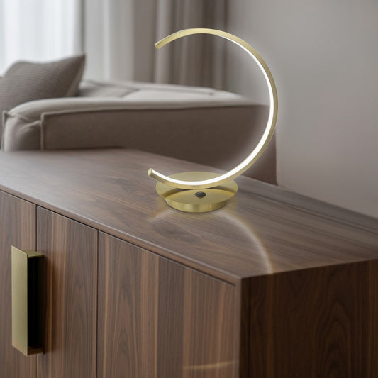 Sobremesa LED Uber latón en detalle de acabado metal y LED integrado