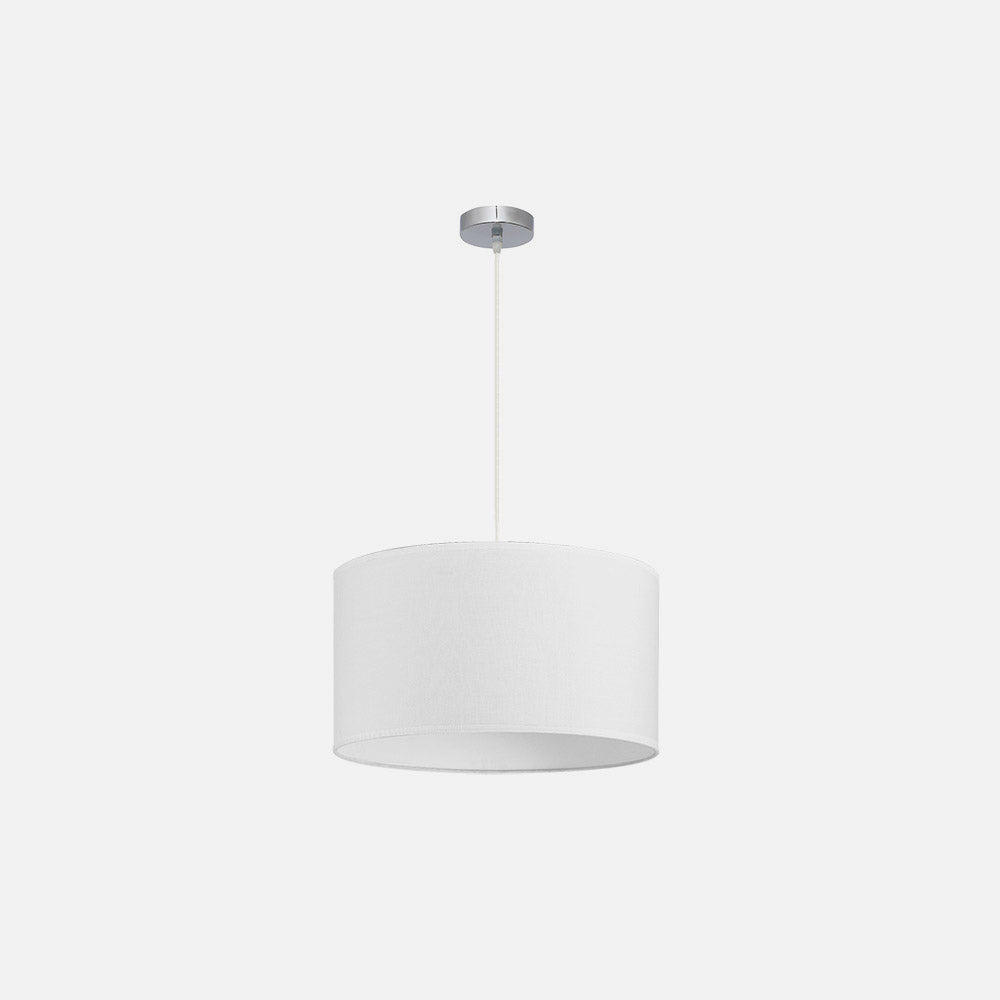 Lámpara Dori fabricada en metal color níquel con pantalla textil blanca