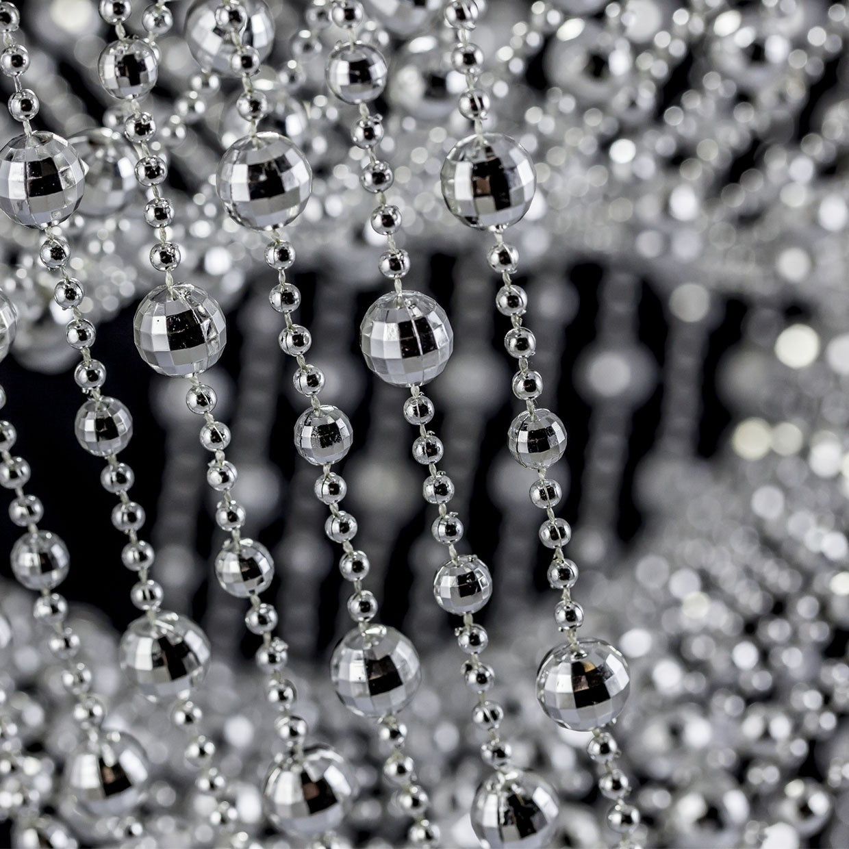 Colgante Tebas Cromo AJP/Alemar (Ref. 10738) - Dimensiones: [Insertar dimensiones aquí].  Elegancia moderna para tu hogar.  Compra en luzguru.com
