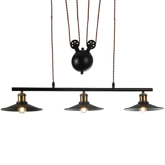 Lámpara Triguero fabricada en metal color negro y dorado