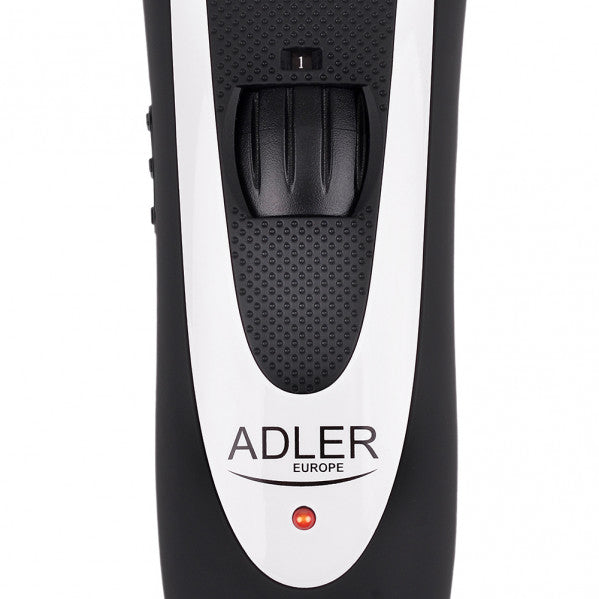 El cortapelos Fabrilamp AD2822 en funcionamiento, mostrando su facilidad de uso