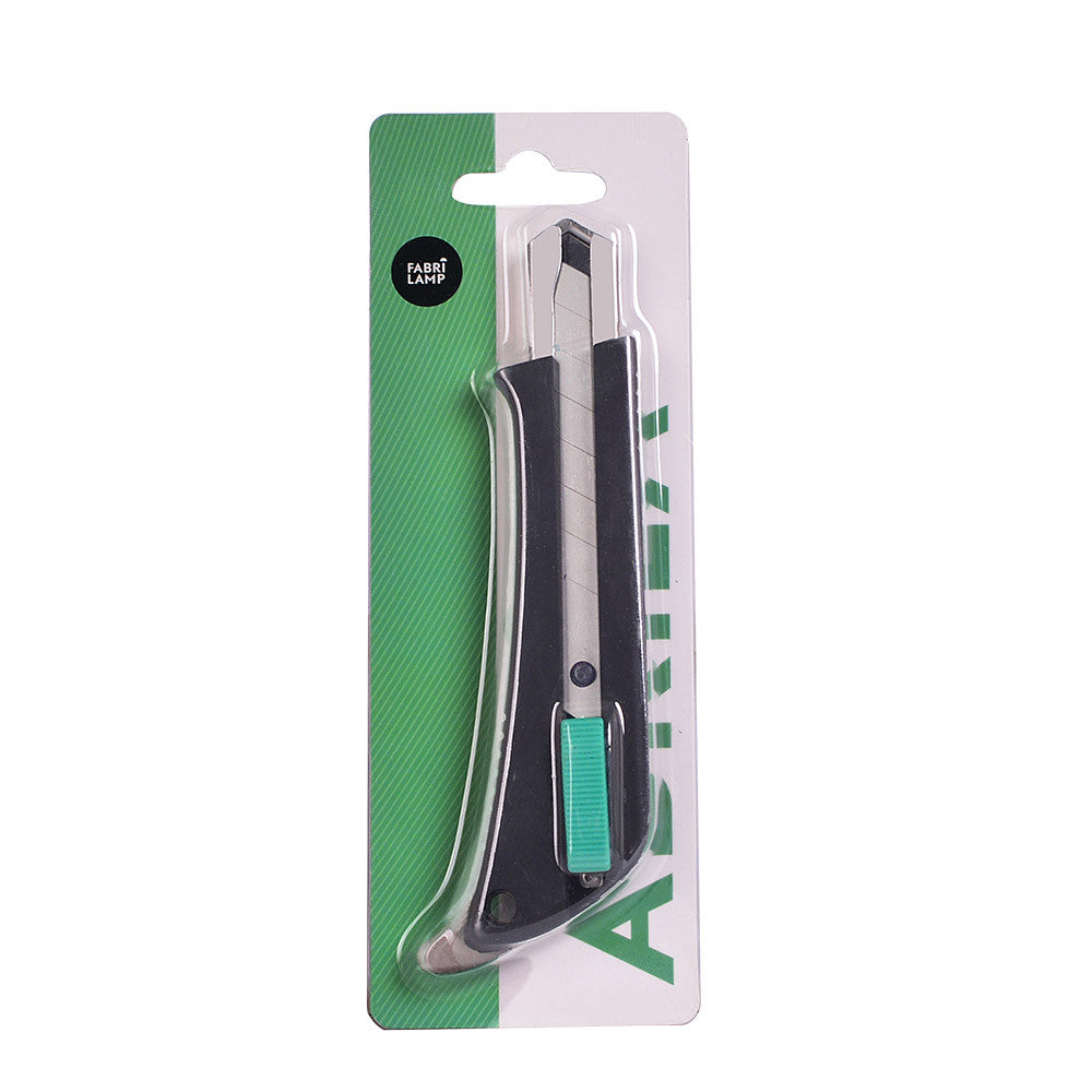 Cúter Preciso fabricado en ABS negro con hoja de acero inoxidable