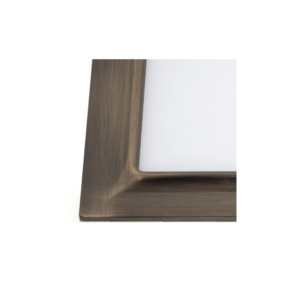 Downlight Ventura fabricado en Metal color Cuero