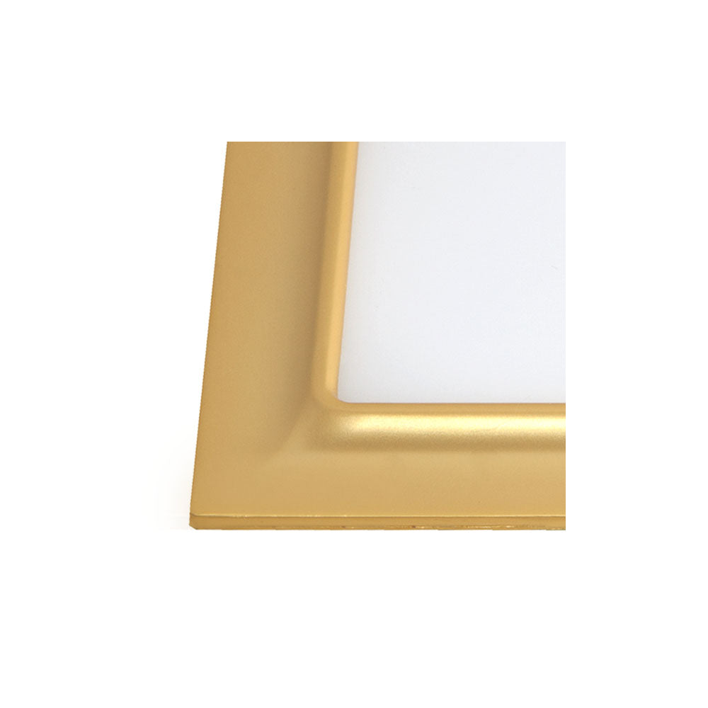 Downlight Ventura fabricado en Metal color Oro, ideal para interiores