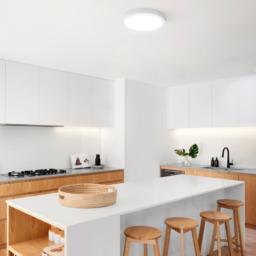 Downlight Know fabricado en metal color blanco, luz neutra 4000K