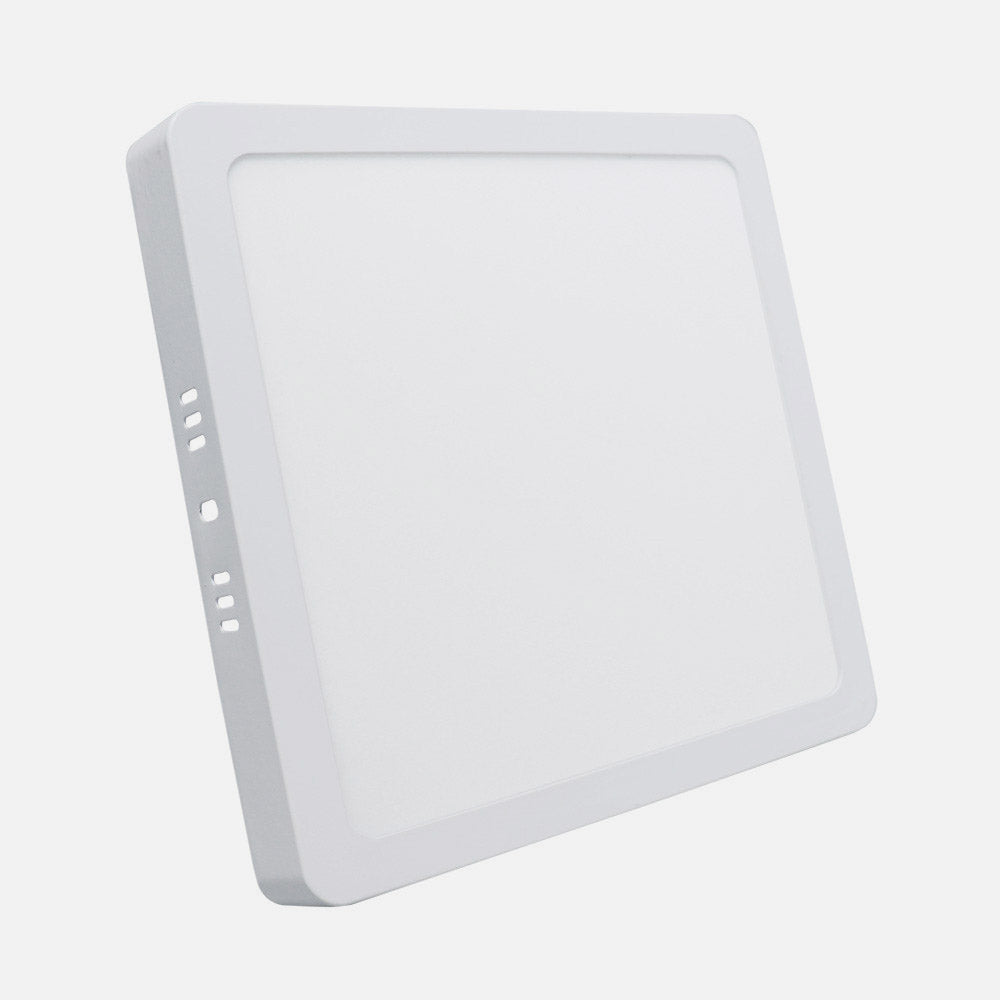 Downlight Selenita fabricado en aluminio blanco con luz LED