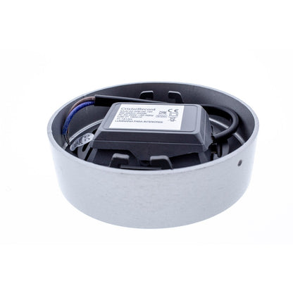 Downlight Kaju fabricado en aluminio color gris con difusor acrílico