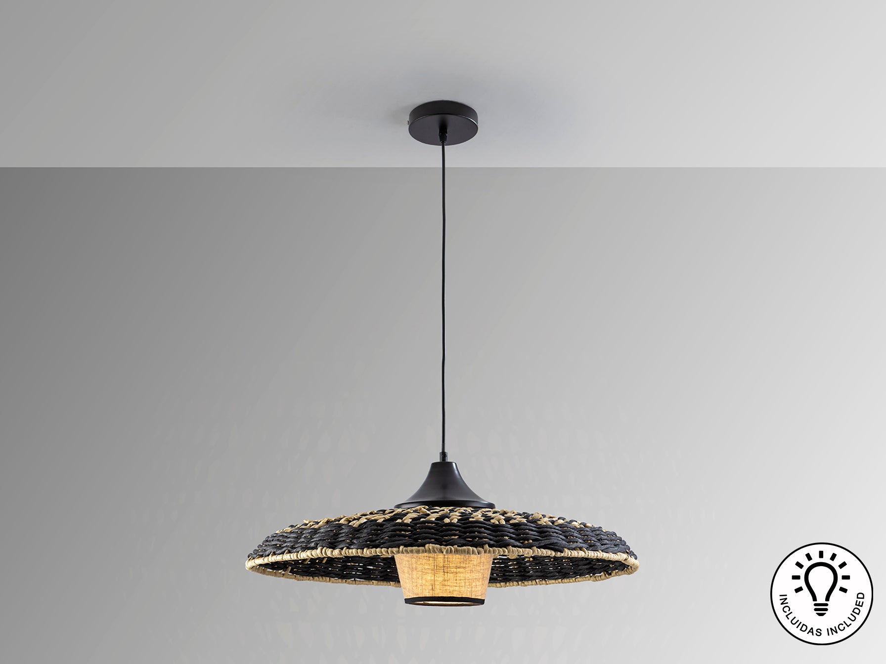 Lámpara de Papel Trenzado Negra - Schuller Fiji | luzguru.com