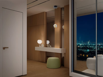 Lámpara de suspensión Schuller Zaria (Ref. 502160): Detalle de su elegante diseño en negro mate con detalles dorados y tulipa de acrílico transparente.  Iluminación LED integrada (4.2W, 294lm, 3000K).
