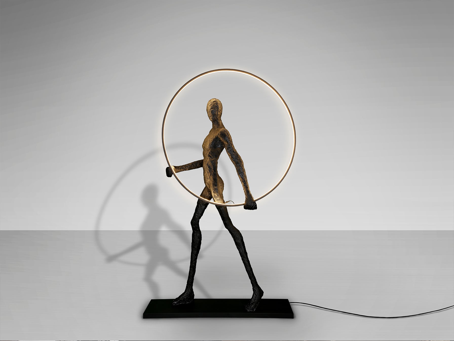 Figura Decorativa Caminante Negra - Schuller - luzguru.com