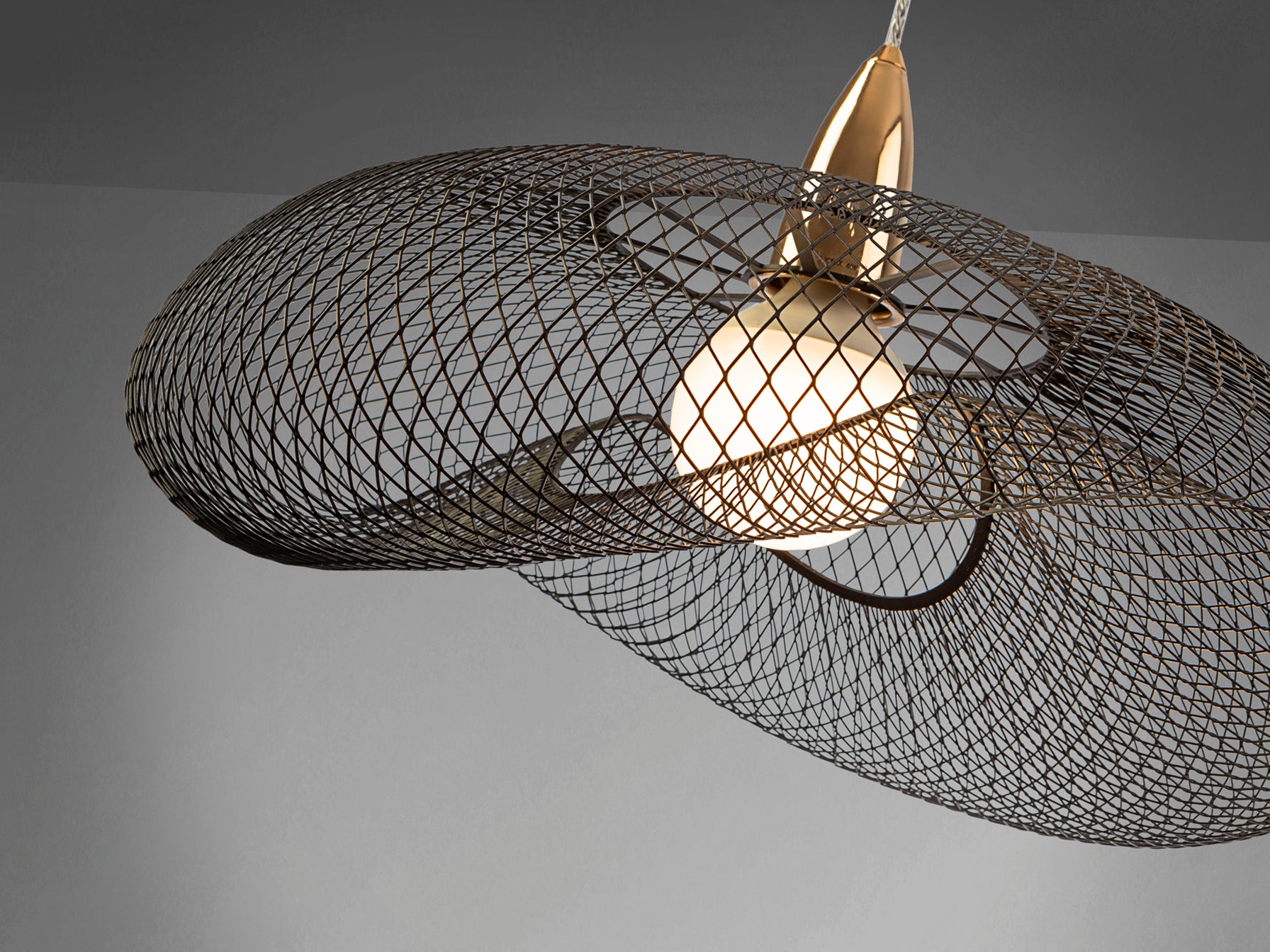 Lámpara de Metal Oro y Negro - Schuller Forma - luzguru.com