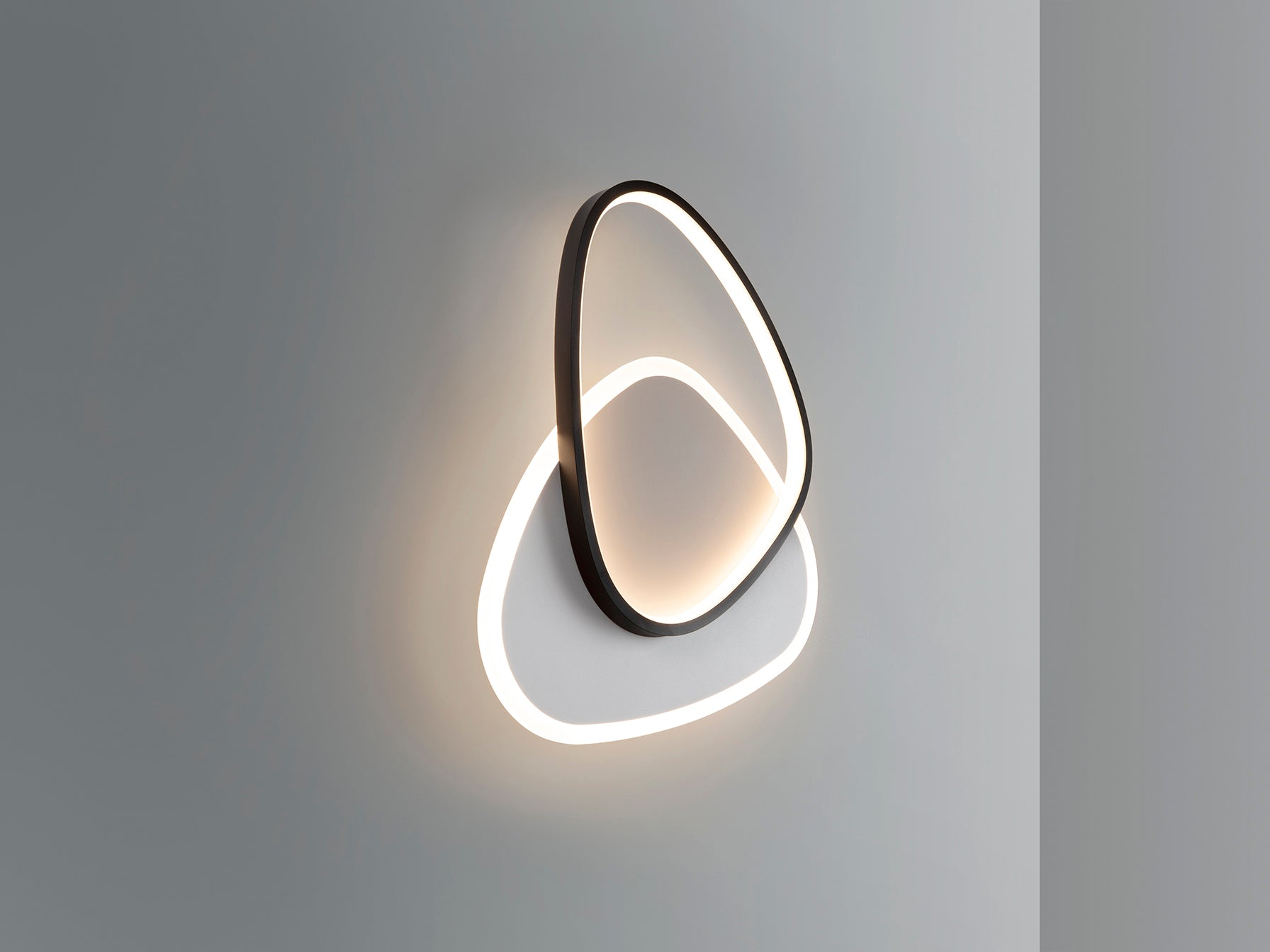 Plafón Aplique Moderno Schuller Romo - Blanco y Negro | luzguru.com