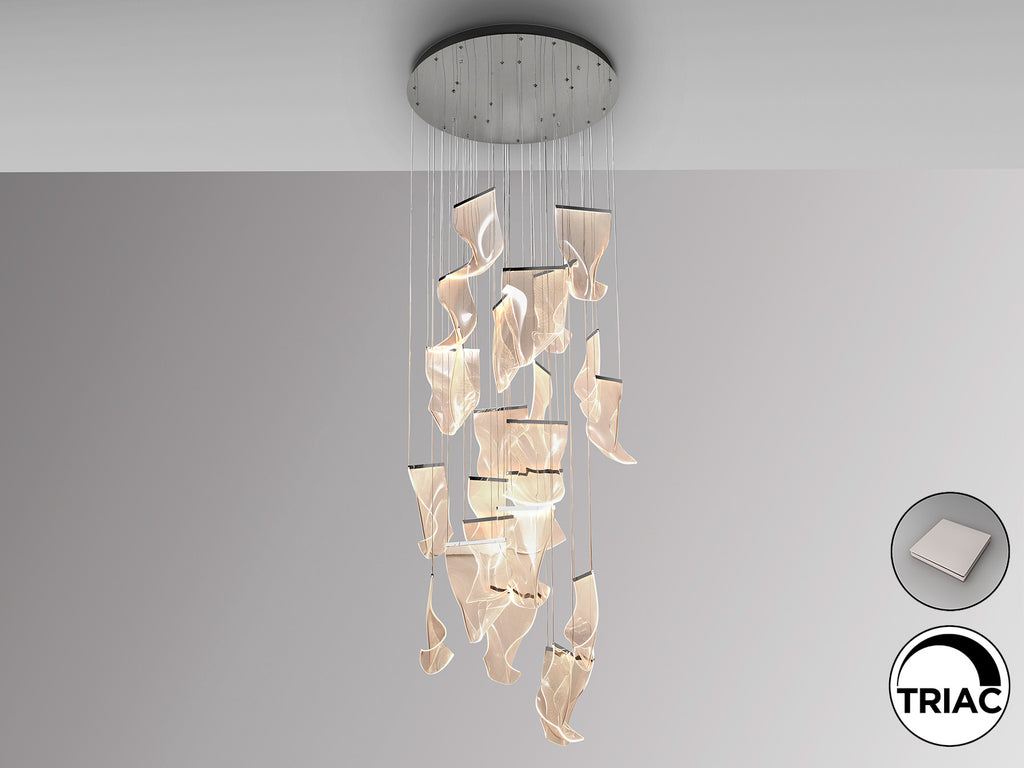 Detalle de la lámpara colgante Velos cromada de Schuller (Ref. 608572), mostrando su diseño de gran formato con tulipas de metacrilato. Iluminación LED regulable de 7200 lúmenes y 3000K.
