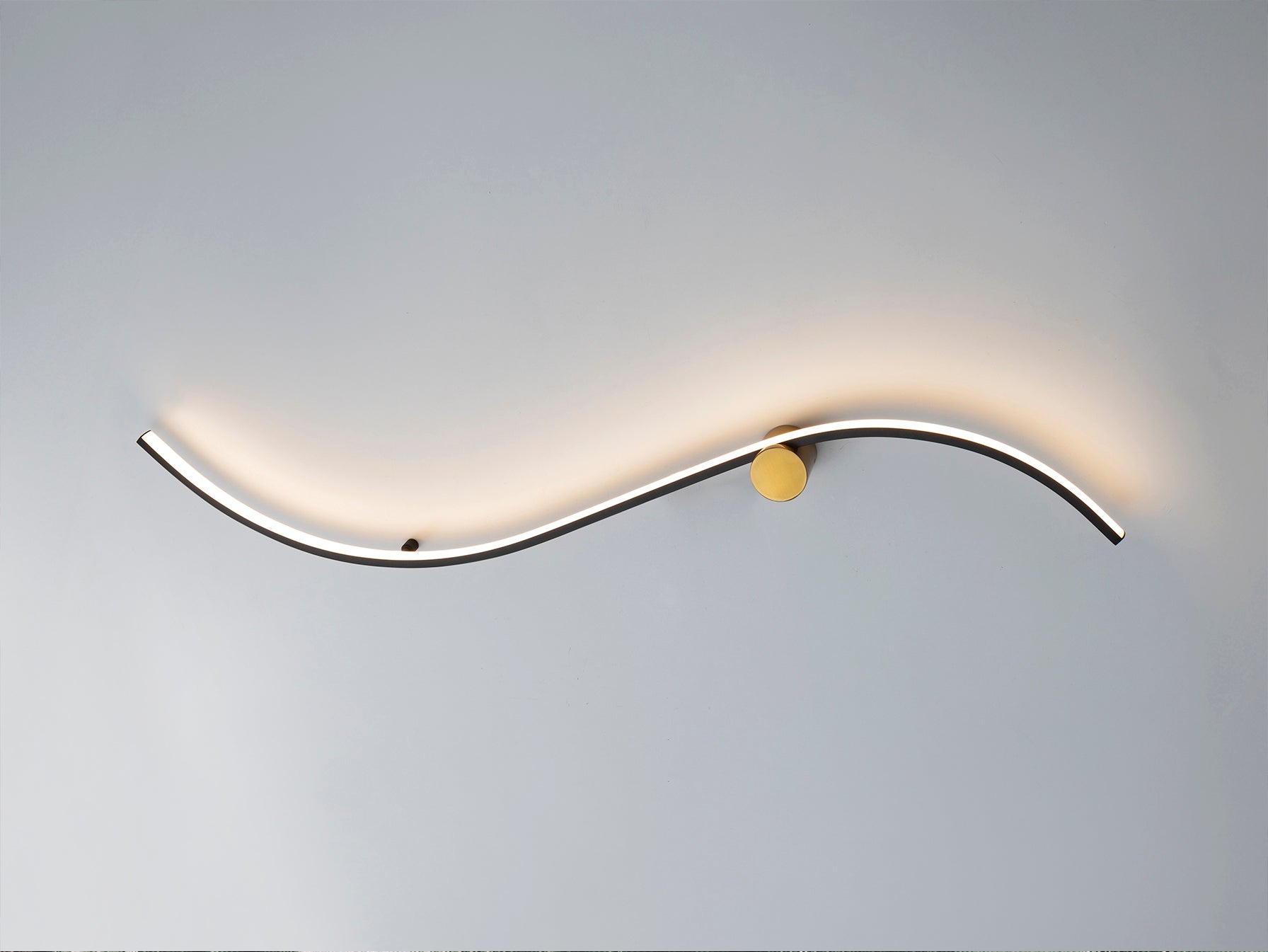 Aplique de Pared Negro Oro - Schuller Siloe - Calidad Premium | luzguru.com