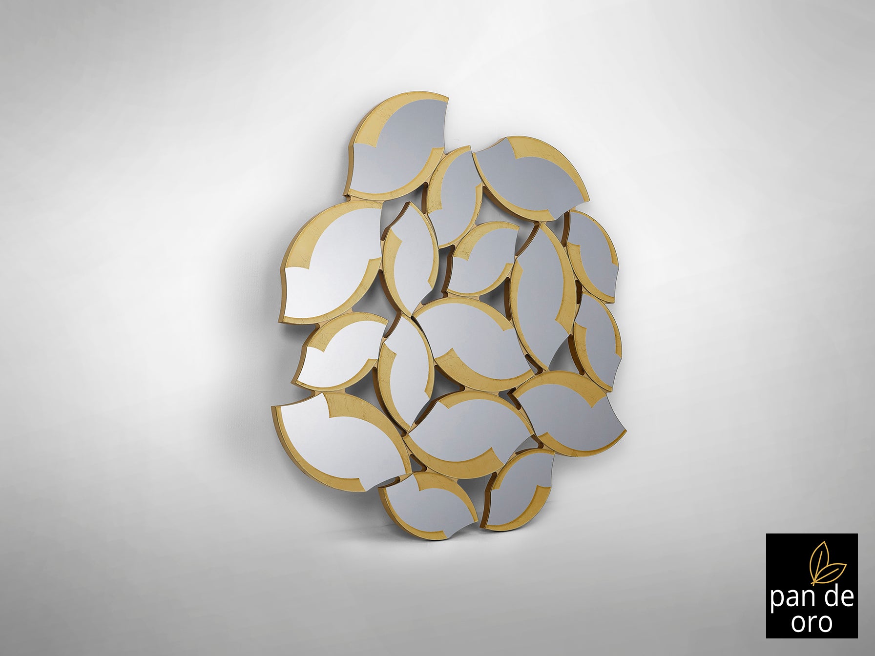 Espejo Moderno Pan de Oro - Schuller Sandal | luzguru.com