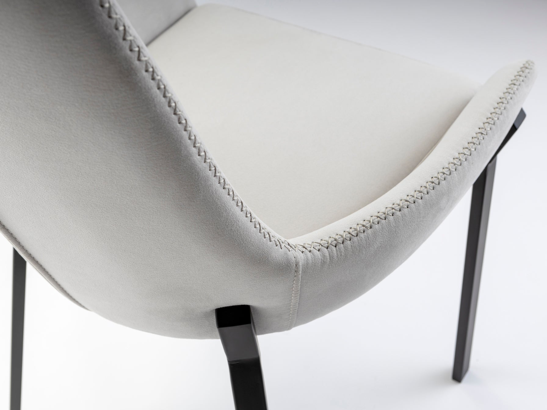 Silla Moderna Negra y Blanca - Schuller Diane | luzguru.com