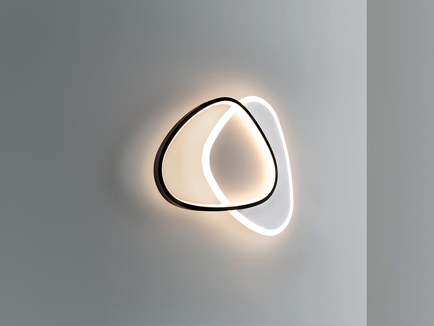 Plafón Aplique Moderno Schuller Romo - Blanco y Negro | luzguru.com