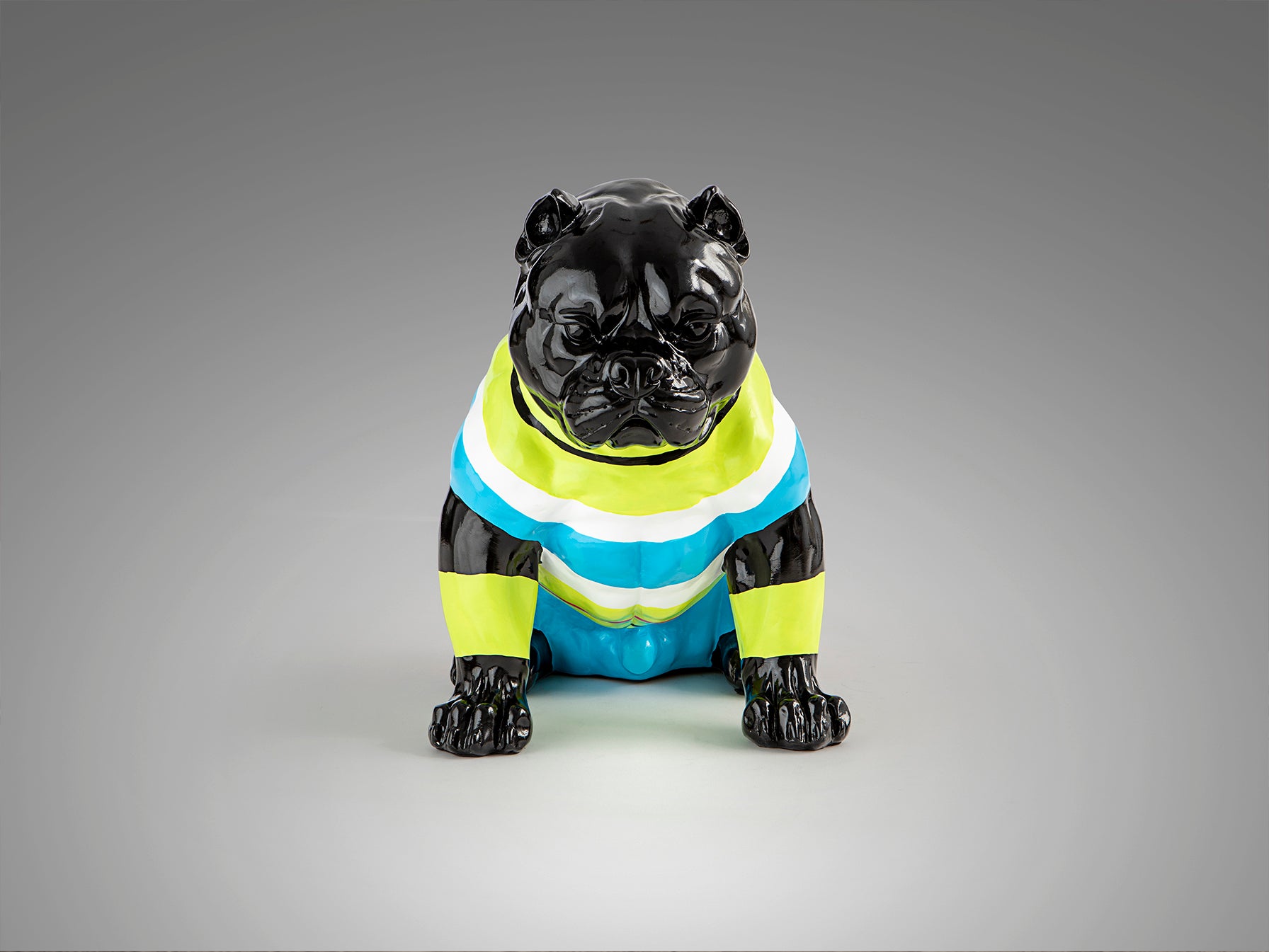 Figura decorativa Pitbull Schuller Rocky - Negra con Rayas | luzguru.com