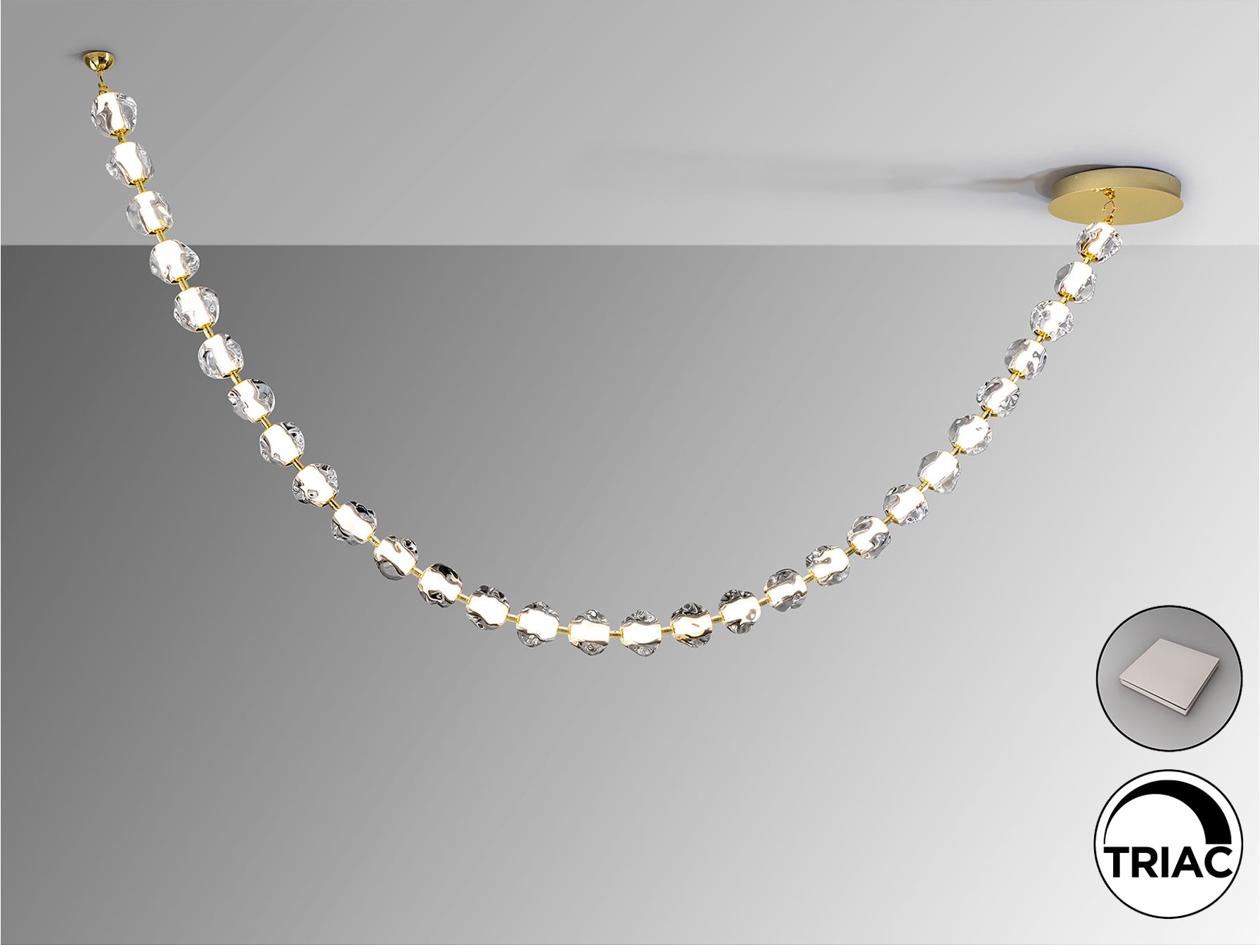 Lámpara Zaria II dorada SCHULLER - Detalle de la lámpara de metal y 29 tulipas de acrílico transparente. Ref. 448925. Iluminación LED 105W, 3000K, 8704 lúmenes. Incluye driver TRIAC y sistema de regulación.
