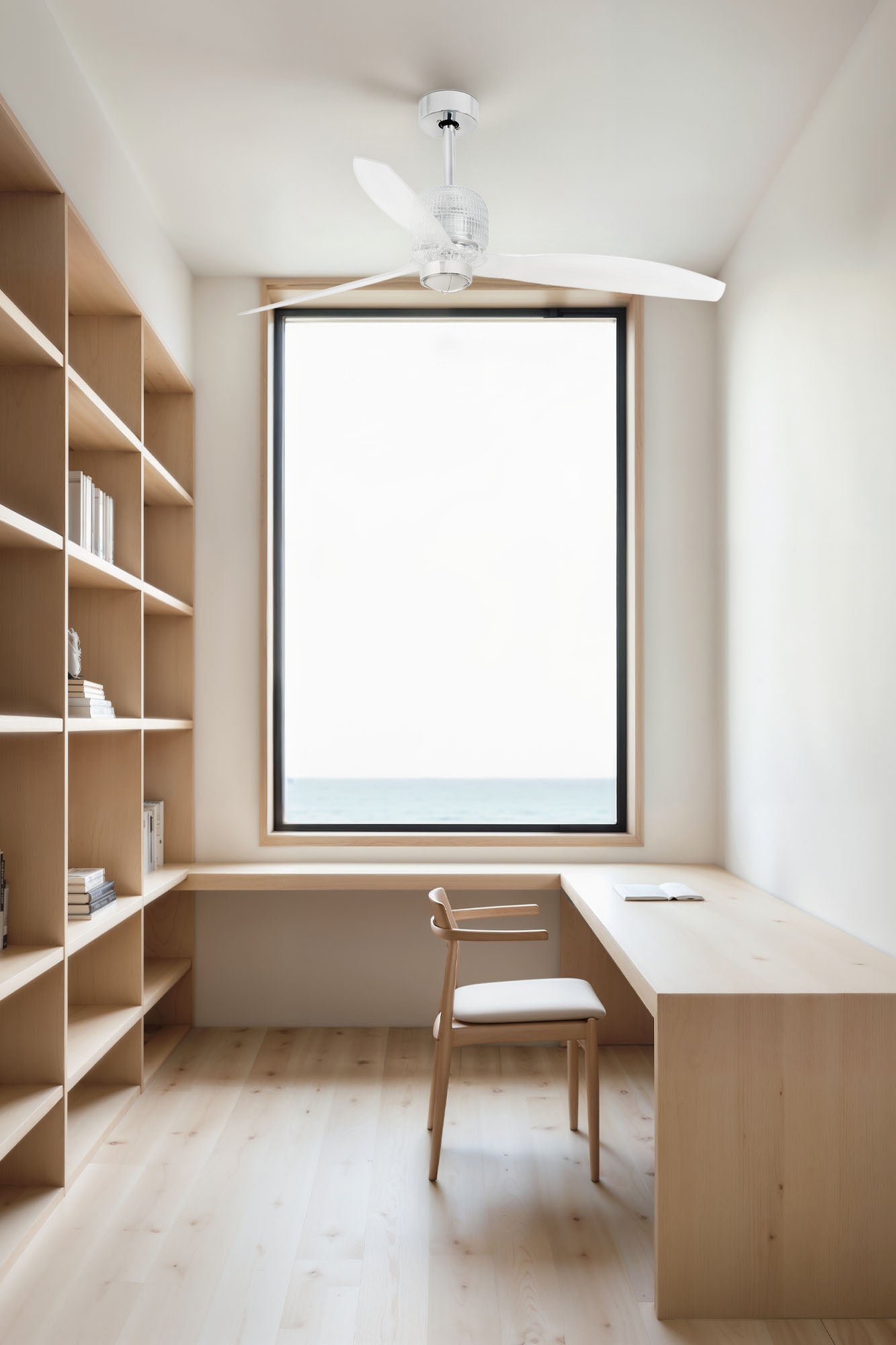 Ventilador de techo LED FARO DECO FAN M en cromo, modelo 33394D-9 eficiente, silencioso y moderno con luz integrada para ventilación óptima.