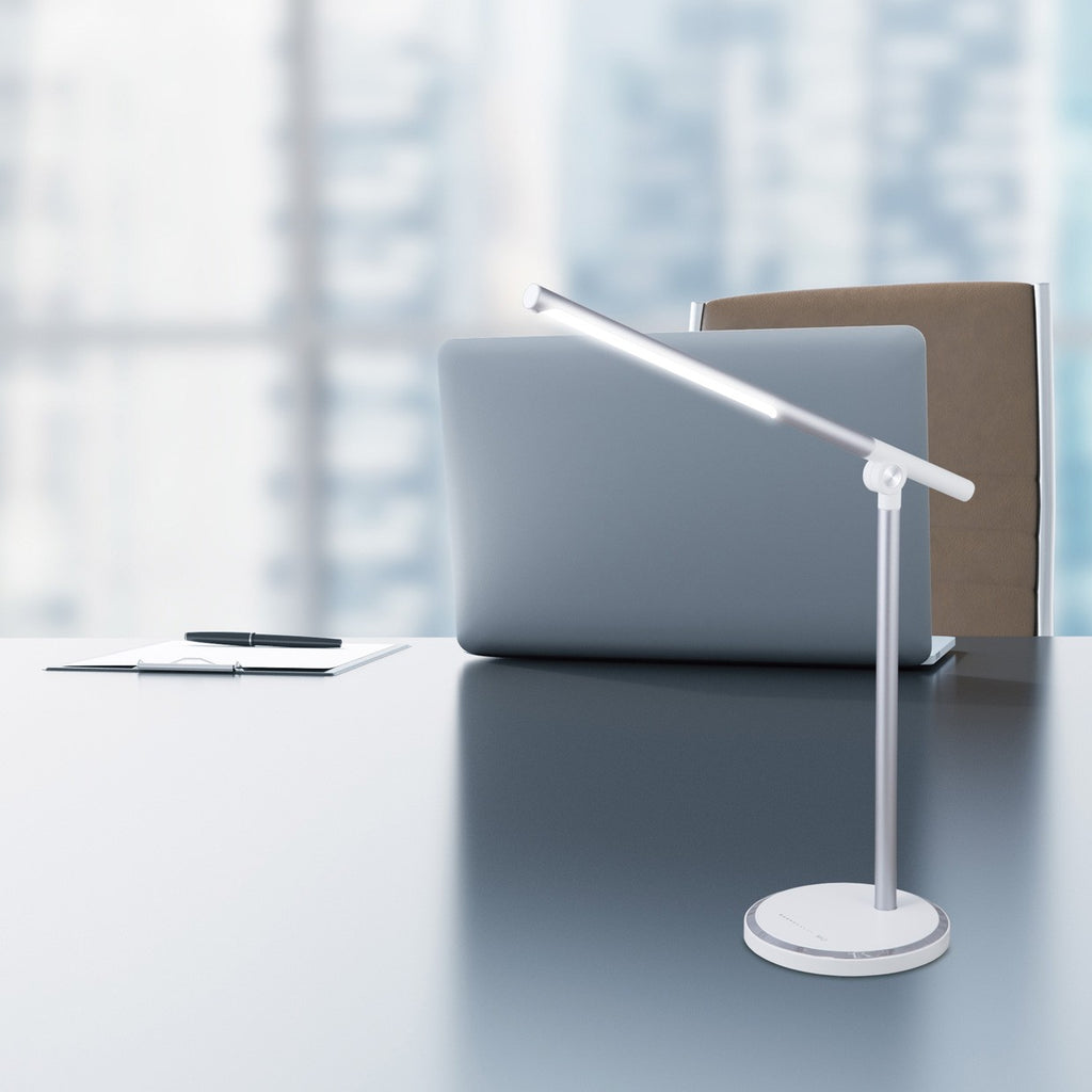 Flexo de sobremesa AJP/Alemar Buros Plata LED 12W - Ref. 10991.  Medidas del flexo regulable con 1140 lúmenes y temperatura de color 3000-6000K. LuzGuru.com
