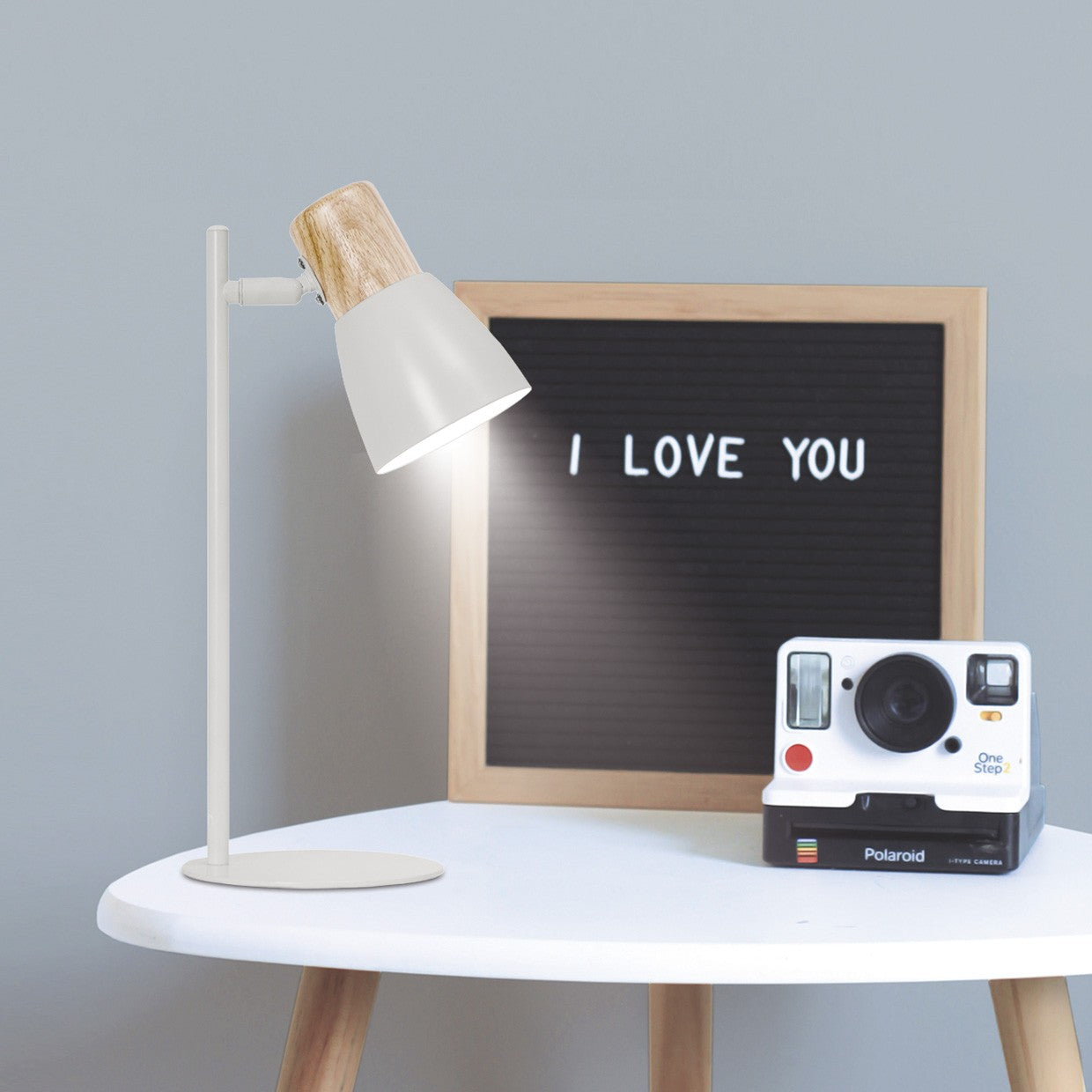 Flexo CABIN Blanco-Madera AJP/Alemar (Ref. 10987) - Dimensiones: [Insertar Dimensiones Aquí] - luzguru.com
