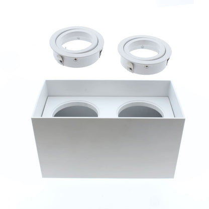 Foco Clark fabricado en aluminio color blanco, ideal para iluminación interior