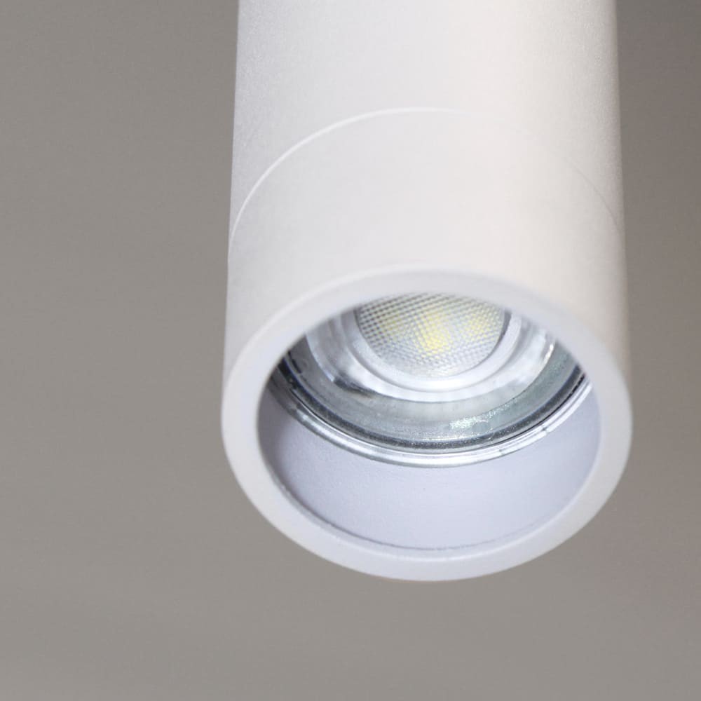 Lámpara colgante Ari con protección IP20 para interiores