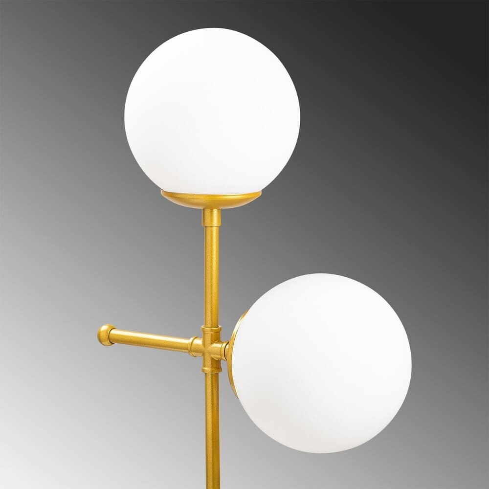 Lámpara Model 8 fabricada en metal color oro