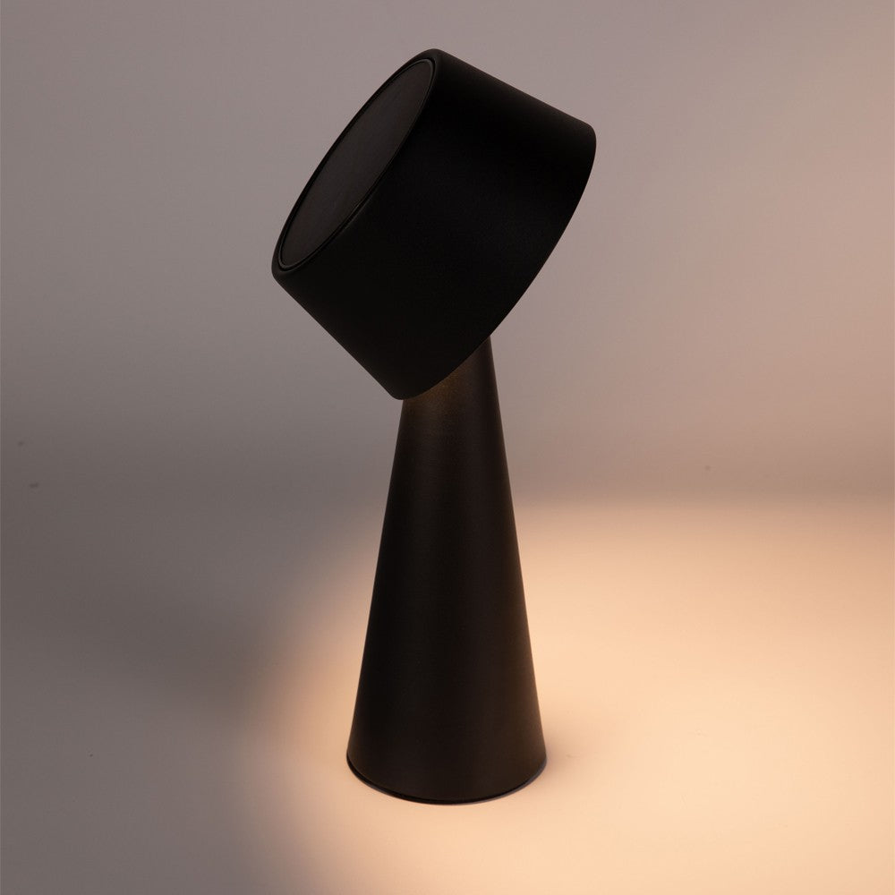 Lámpara Allua fabricada en color Negro, ideal para exterior