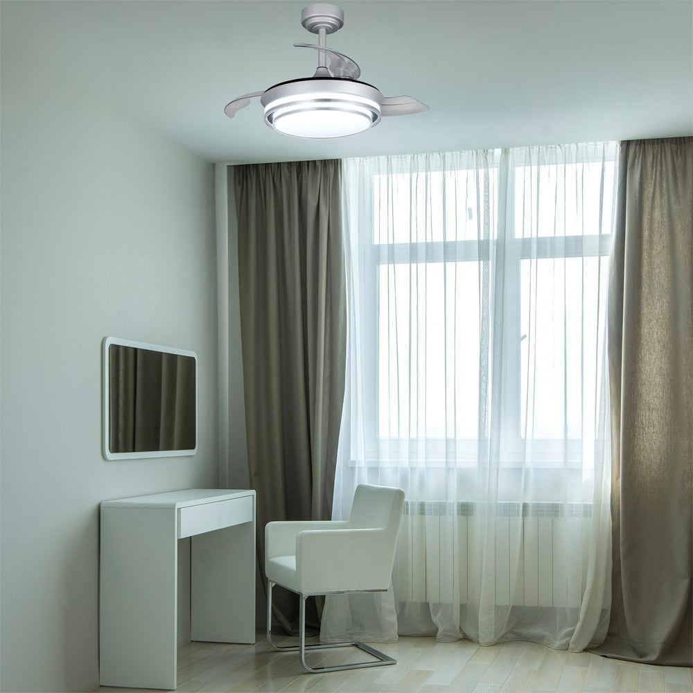 Lander Mini fabricado en acero color plata con aspas de PC