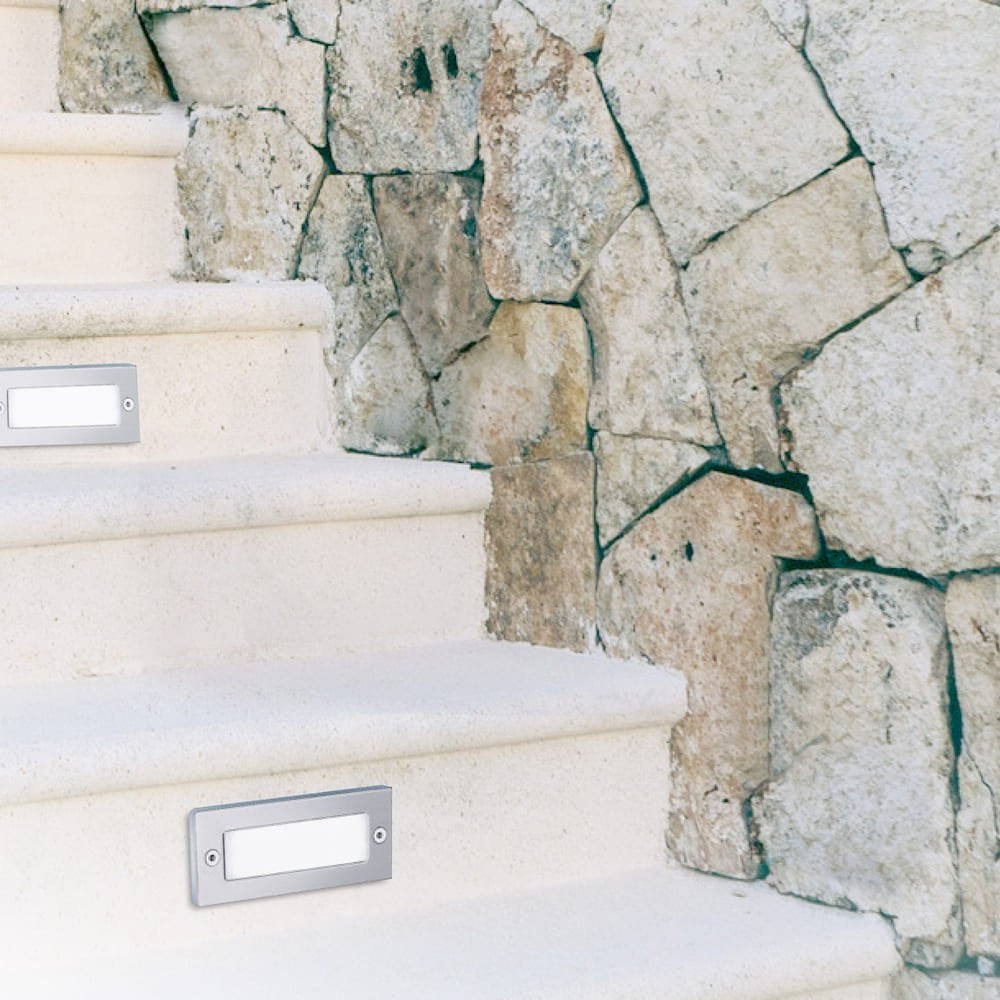 Luz de escalera LED con protección IP44