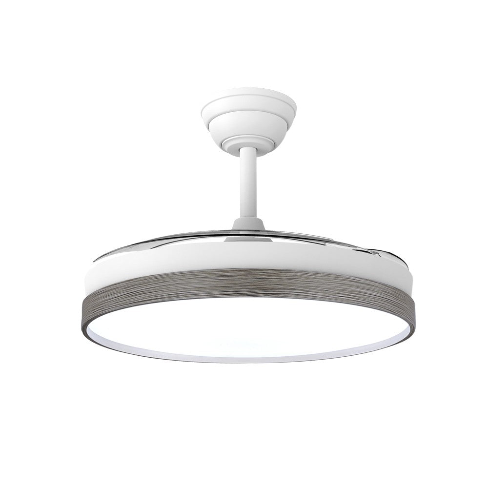 Ventilador moderno con aspas retráctiles ideal para salones