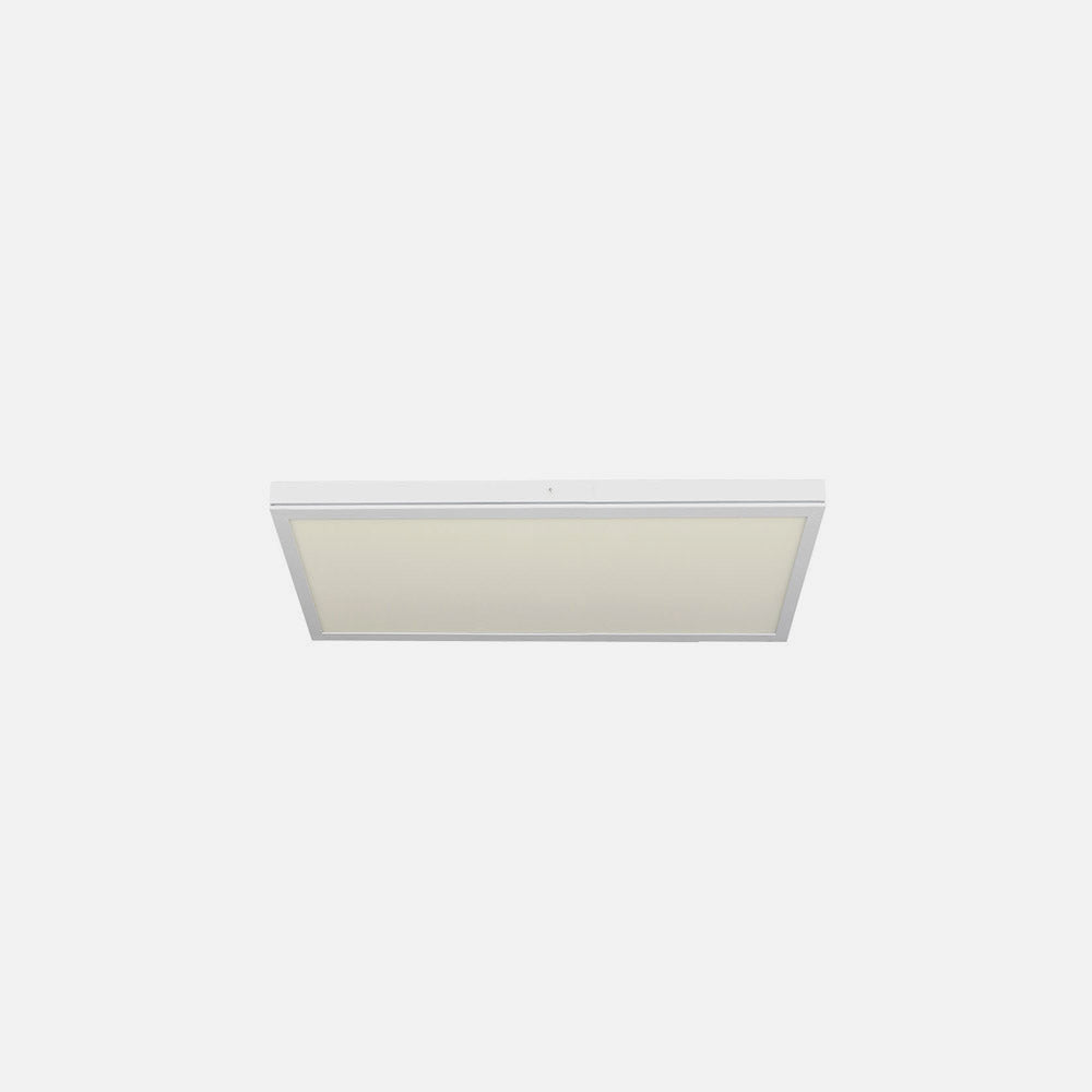 Iluminación LED moderna y funcional, ideal para oficinas y espacios comerciales