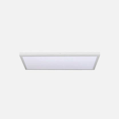 Iluminación LED blanca fría y funcional, perfecta para la oficina
