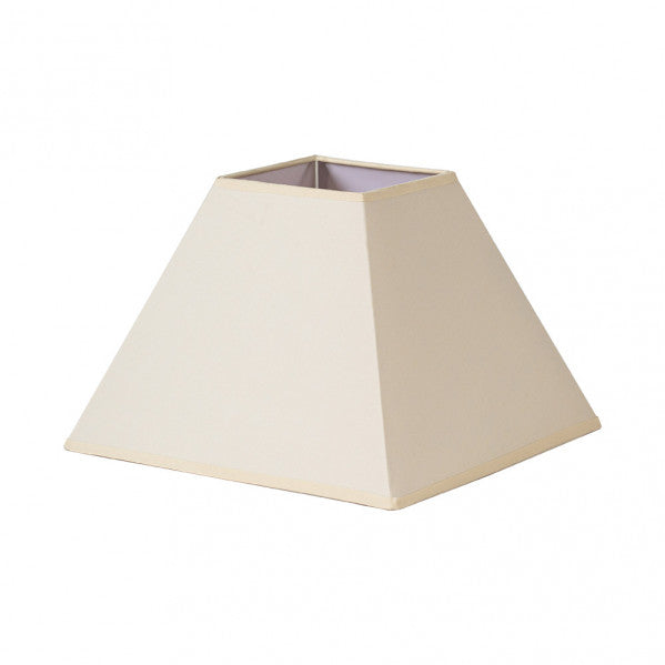 Pantalla Piramidal Mezzo E27 Beige de Fabrilamp/Abrila. Diseño elegante y moderno para iluminar tu hogar.