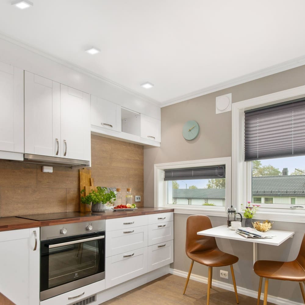 Plafón LED Know con luz neutra de 4000K ideal para cocinas