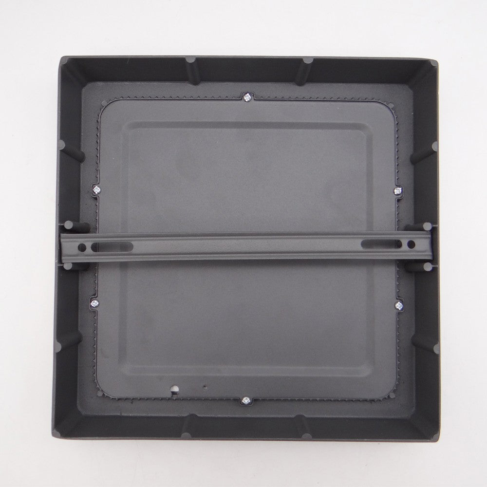 Plafón LED Gelys con protección IP54 contra salpicaduras, perfecto para baño