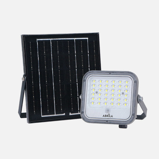 Proyector Solar LED Ferrol 50W Gris 890lm IP65 Fabrilamp - Vista frontal principal en fondo blanco | LuzGurú