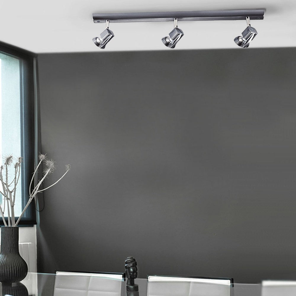 Regleta de techo con focos orientables para una iluminación versátil