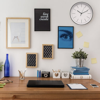 Reloj de pared Hera negro de 30cm, vista lateral, Fabrilamp.