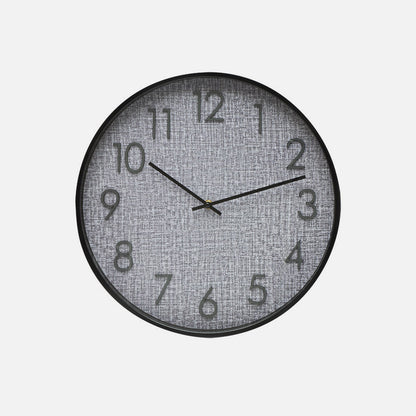 Reloj de pared con movimiento continuo, ideal para un ambiente silencioso